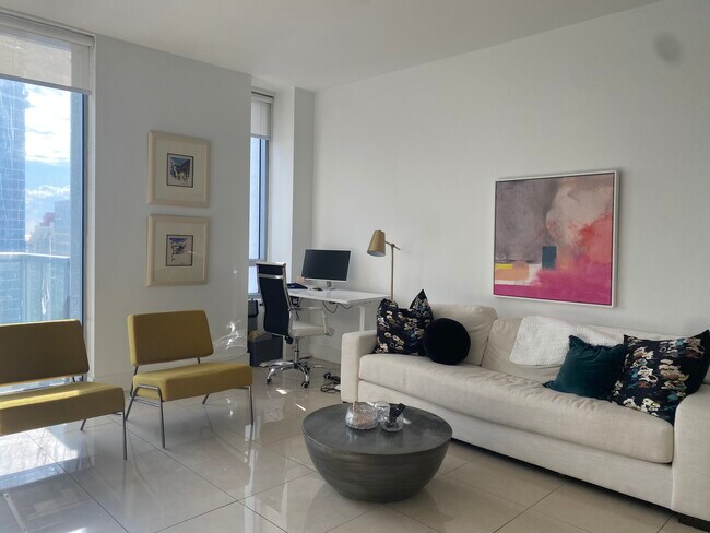 Foto del edificio - 1050 Brickell Ave