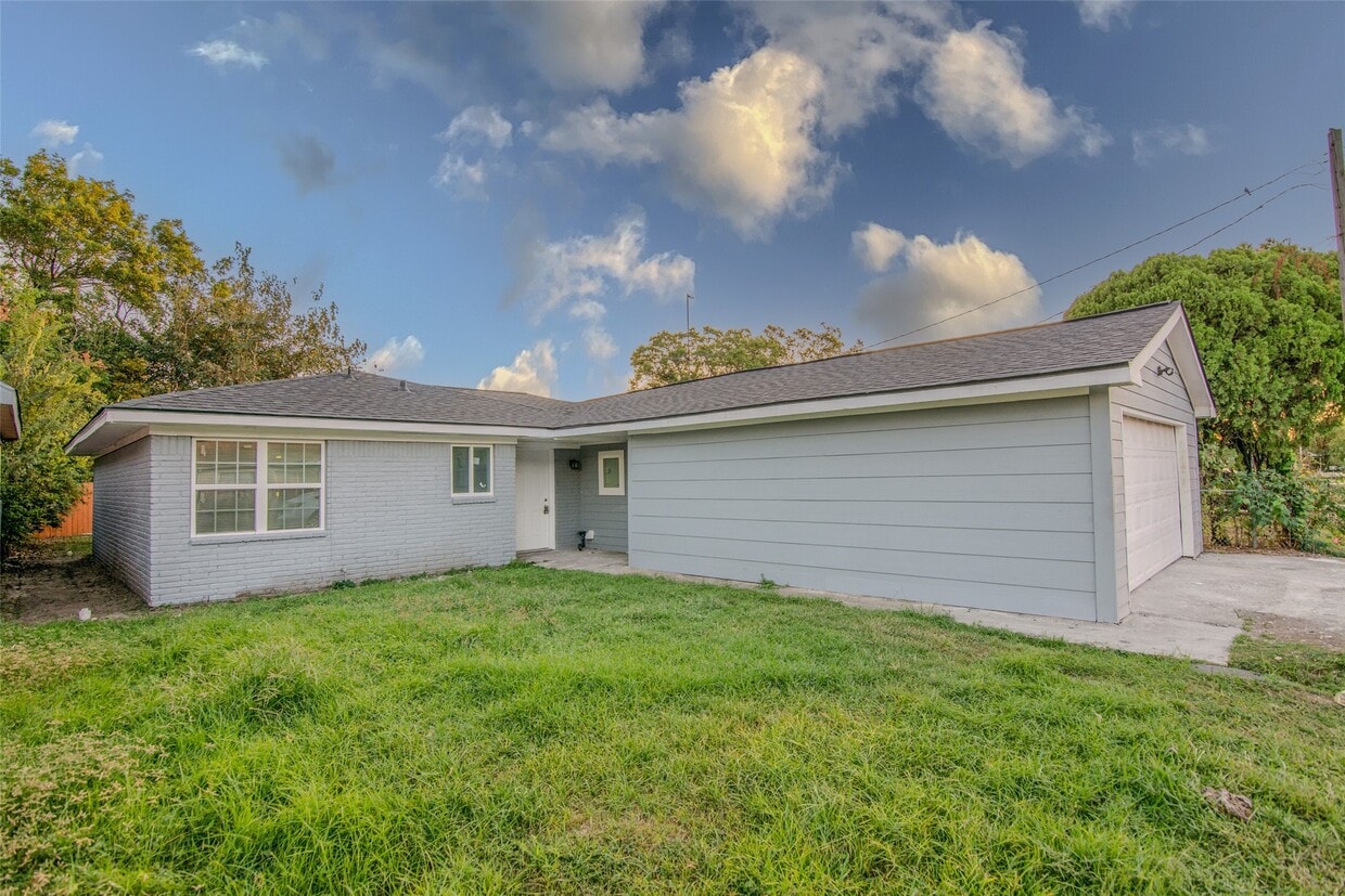 Foto principal - 2120 Godfrey St