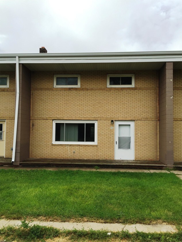 1100 8th Ave NW Unit 711, Valley City, ND 58072 Apartment for Rent in
