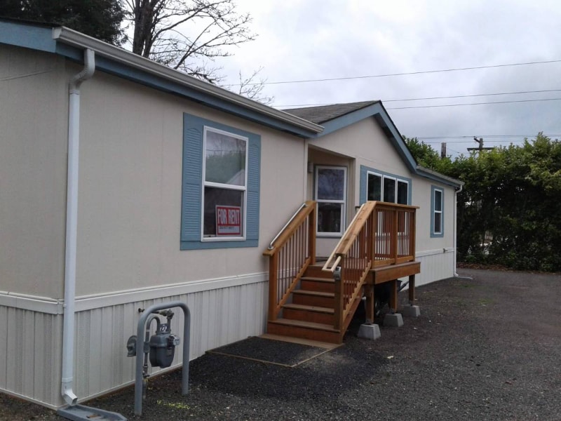 Photo - 1724 Lincoln Ave SE (Port Orchard, WA)