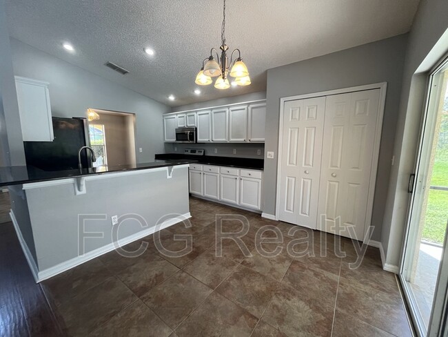 Building Photo - 192 Canary Island Cir