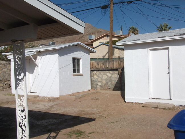 Foto del edificio - 2421 Silver Ave