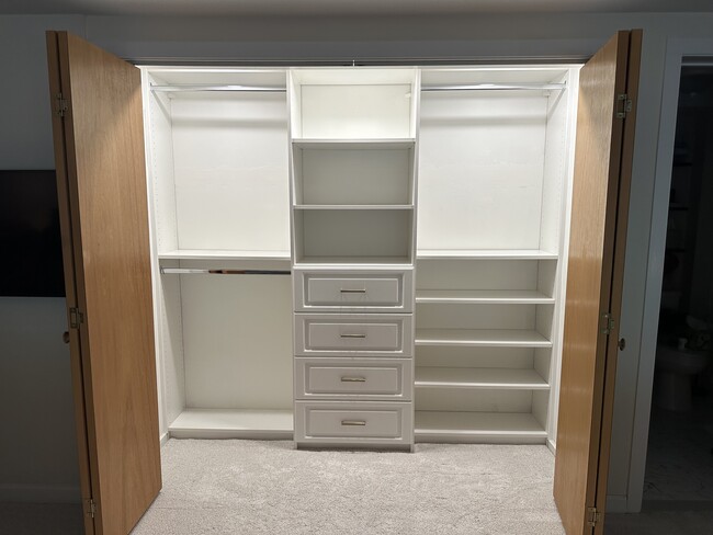 Master closet - 32 Pine St