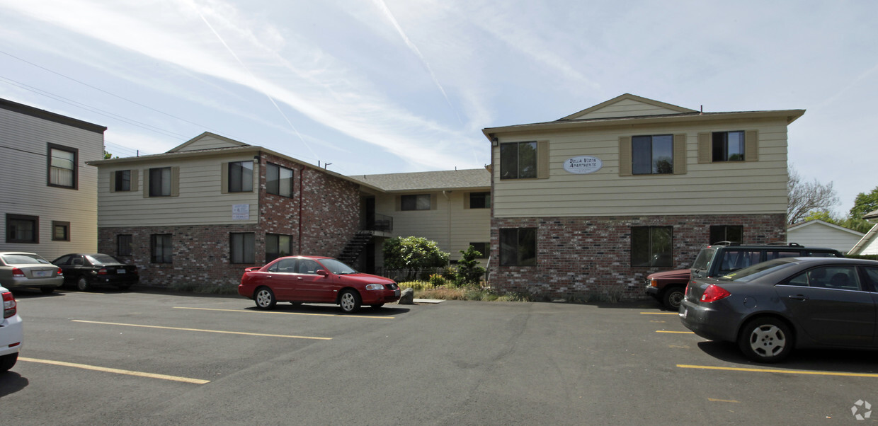 Building Photo - Bella Vista Apartments