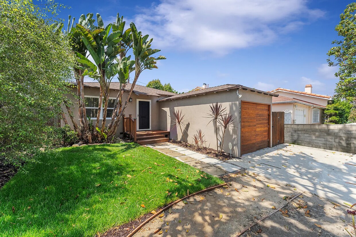 Foto principal - 12935 Greene Ave