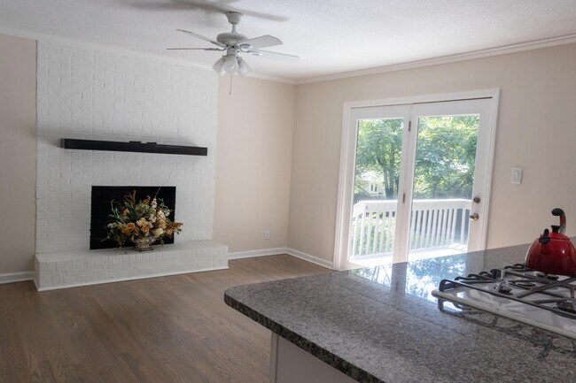 Foto del edificio - 116 Virginia Dr