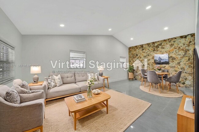 Foto del edificio - 840 NE 182nd St