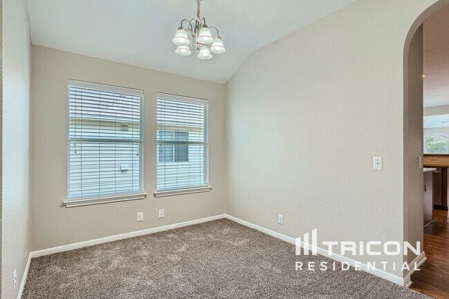 Building Photo - 127 Pentire Way
