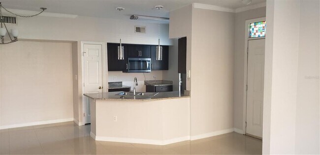 Building Photo - 10464 White Lake Ct