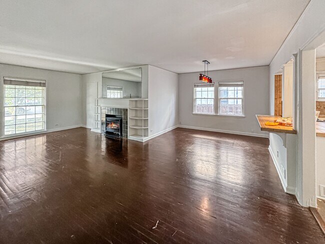 Photo - Donaldson Apartment