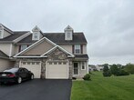 Foto principal - Beautiful 3 Bedroom Townhome in Lakeside C...