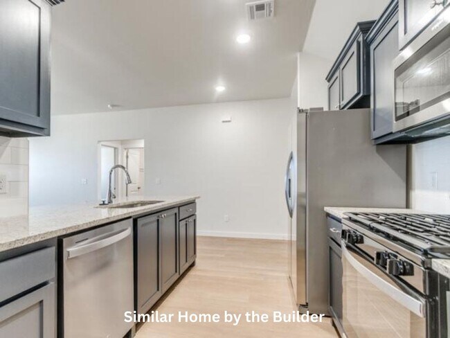 Foto del edificio - Brand-New Modern 3-Bed Home + 2-Car Garage in Guthrie