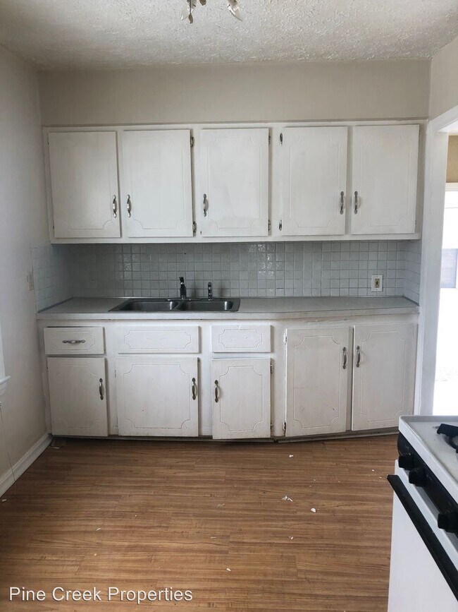 Building Photo - 3 br, 1 bath House - 5202 Thomas Ave
