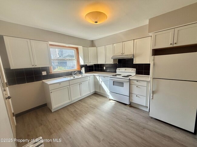 Building Photo - 508 Harrison Ave
