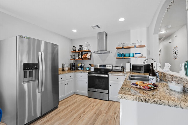 Building Photo - 61894 Valley View Cir