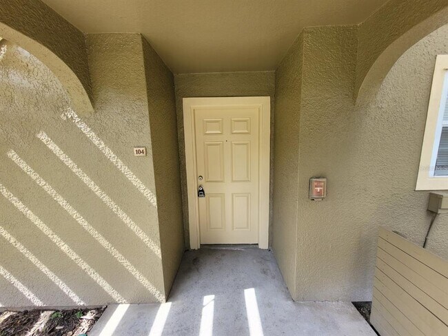 Building Photo - 36015 Deer Creek Dr
