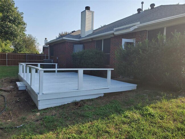 Building Photo - 3104 Mulholland Rd