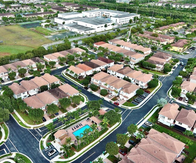 Foto del edificio - 8562 NW 108th Ave