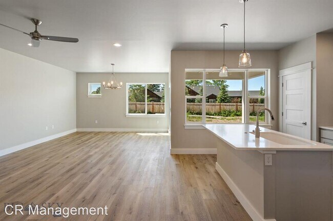 Foto del edificio - 4 br, 3 bath House - 341 Meriwether Ave.