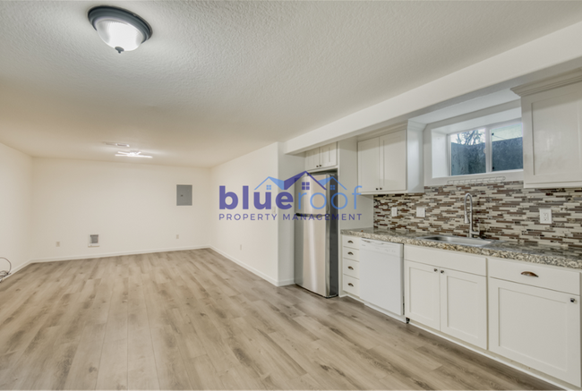 Foto del edificio - 10626 NE Knott St
