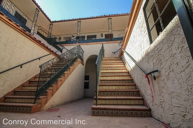 Building Photo - 131-137 South La Brea Ave