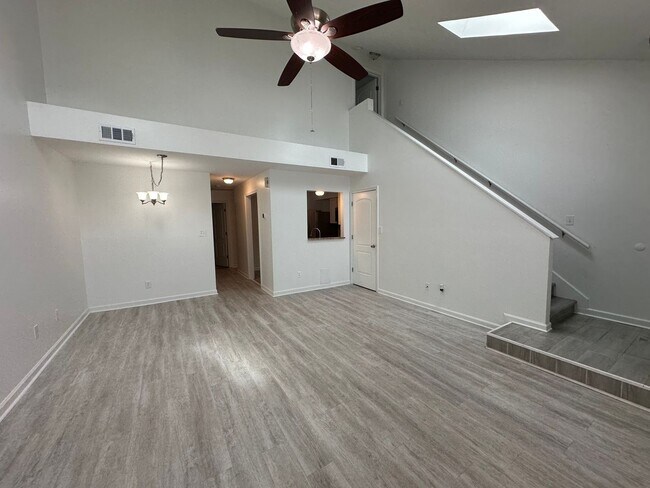 Foto del edificio - 61 Riverchase Dr