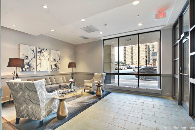 Building Photo - 77 S Evergreen Ave