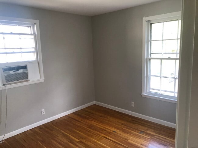 Building Photo - 6533 Thunderbird Dr