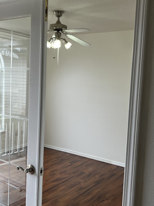 Foto del edificio - 2134 E Dworshak Dr