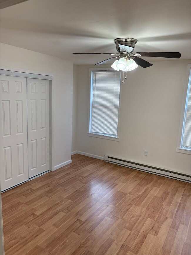 Foto del edificio - 1206 W Airdrie St
