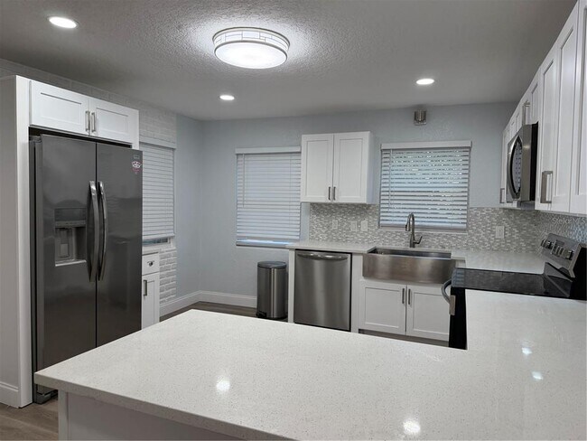 Foto del edificio - 1947 Chenango Ave