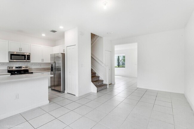Foto del edificio - 20944 NE 8th Ave