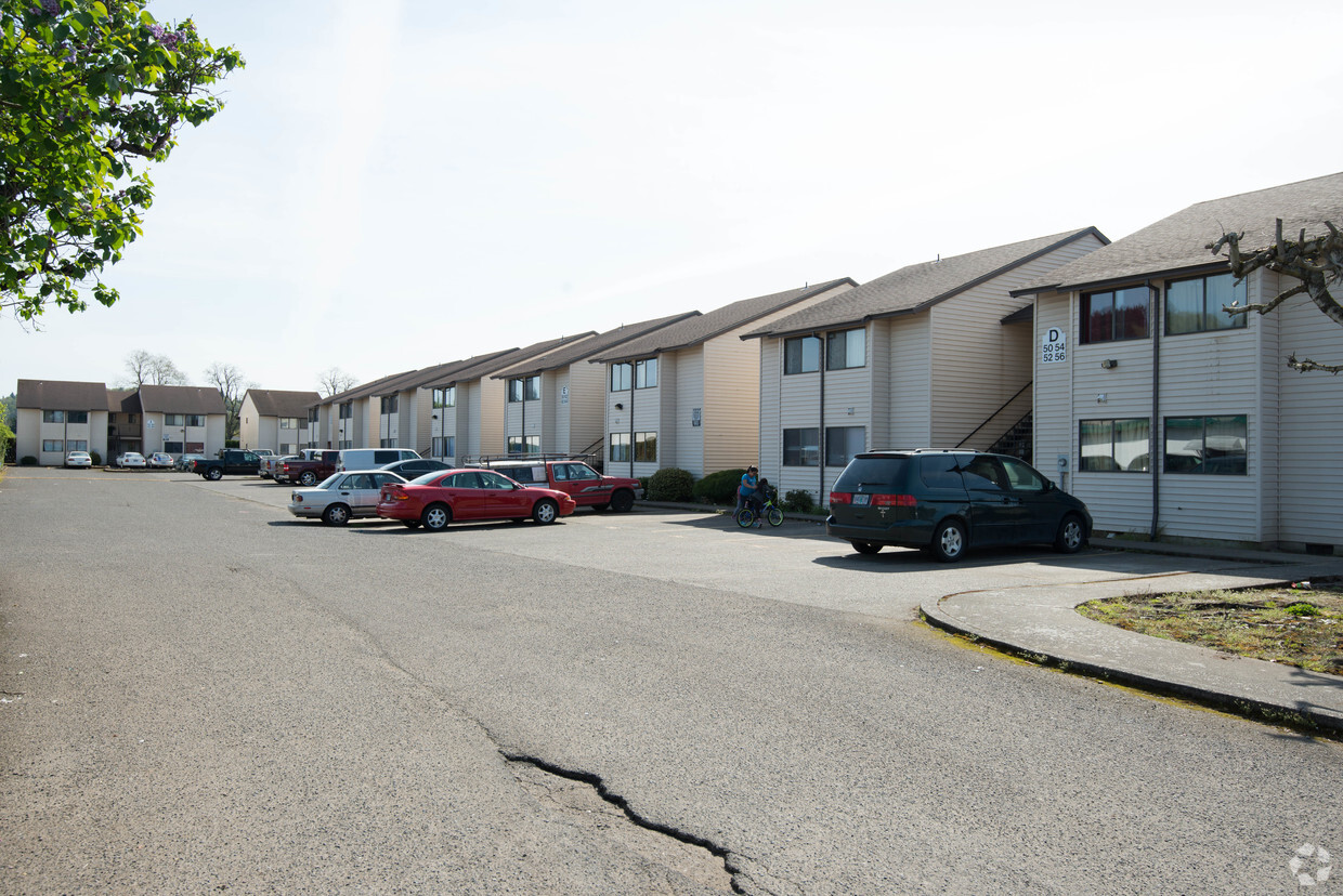 Building Photo - Central East Apartments