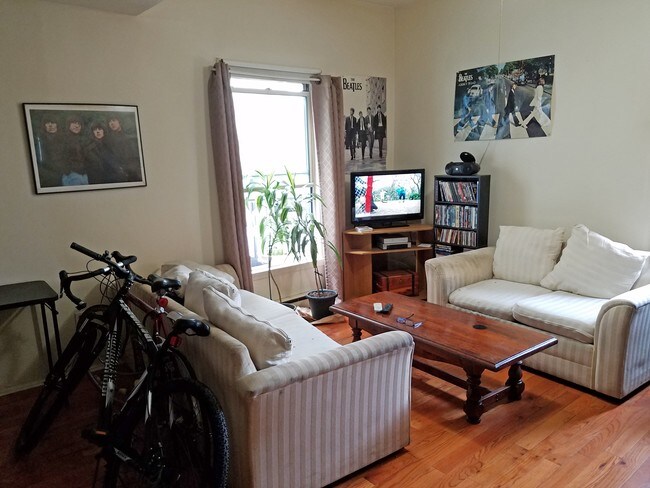 LR Monoambiente - 10 E Washington Ave