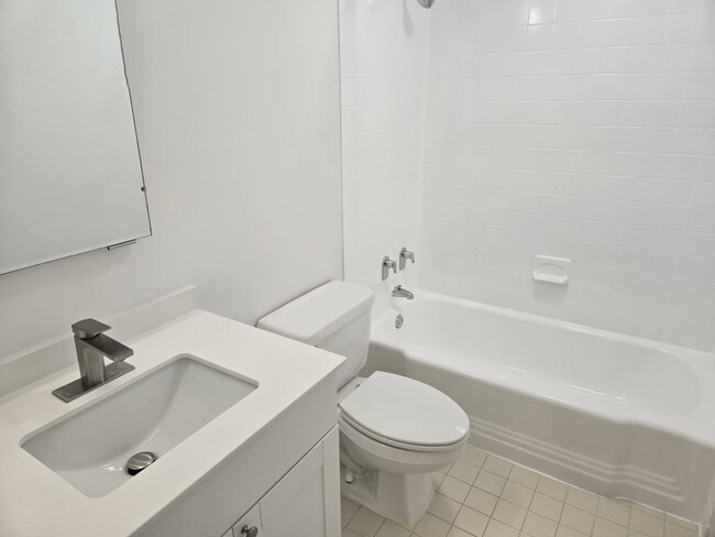 Interior Photo - Calvert House Apartments