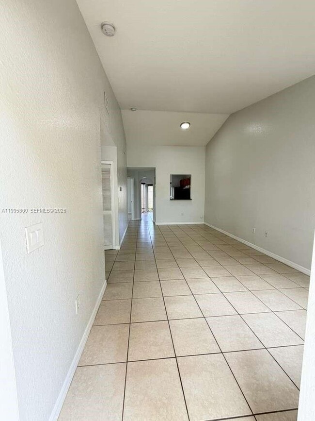 Foto del edificio - 31 NE 13th Ave