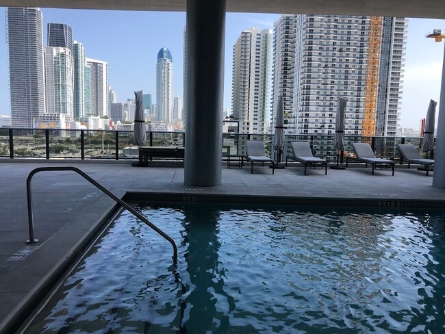 Building Photo - 1600 NE 1st Ave