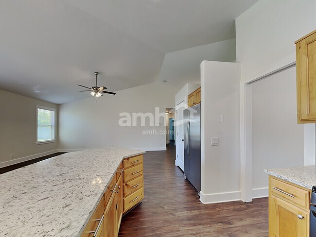 Building Photo - 416 N 3335 W
