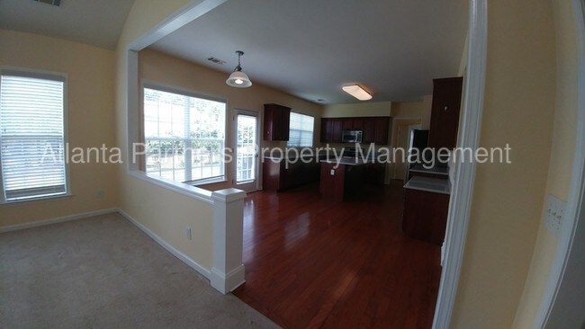 Building Photo - 2232 Young America Dr