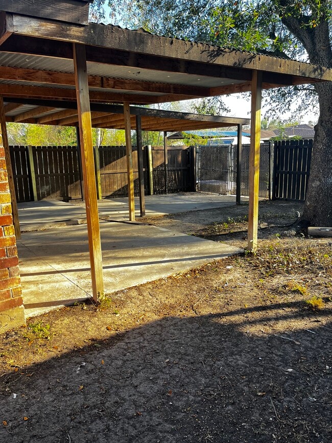 Building Photo - 1222 N Star Circle Dr