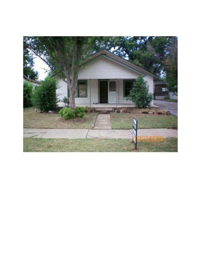 Primary Photo - 647 SE 20th St