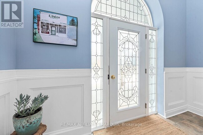 Photo du bâtiment - 98 Queen St