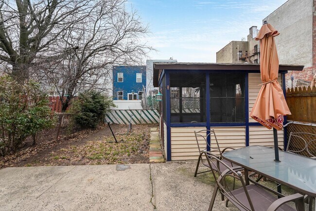 Building Photo - 65 Reservoir Ave