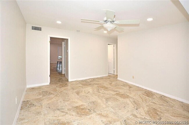 Foto del edificio - 2929 SE Ocean Blvd