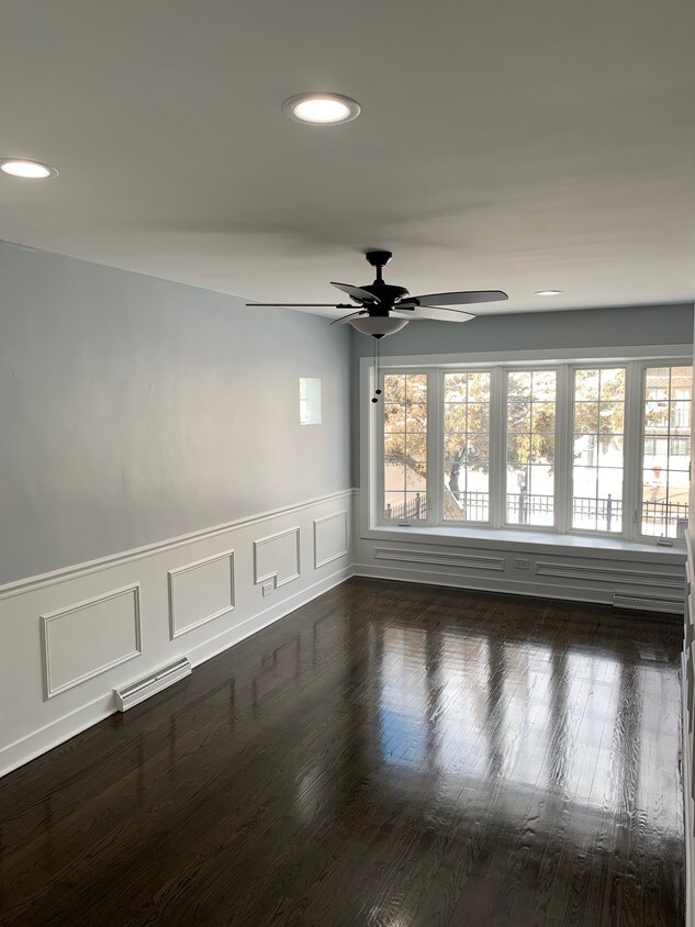 Living Space - 3335 W Palmer St