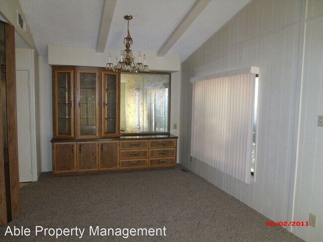 Foto del edificio - 2 br, 2 bath House - 141 Larch Ct