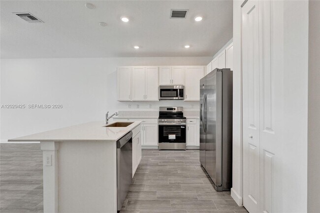 Foto del edificio - 3777 Harborside Ave