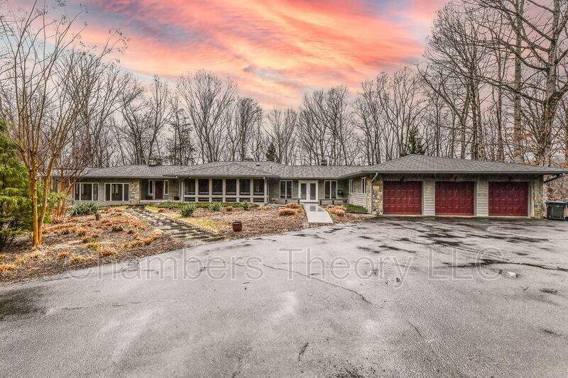 Primary Photo - 440 Springvale Rd