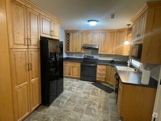 Building Photo - 515 Byler Cir