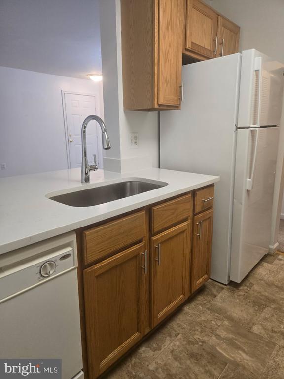 Foto del edificio - 7516 Snowpea Ct